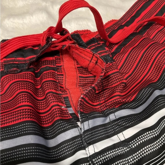 OP Mens Swim Trunks/Shorts Red/Black/Gray/White Size XL/XG 40-42 - Picture 5 of 12